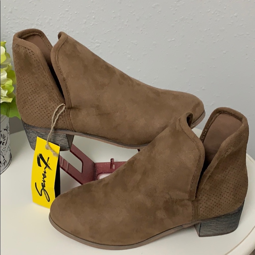 🌺 Seven7 Soho Ankle Boots 8